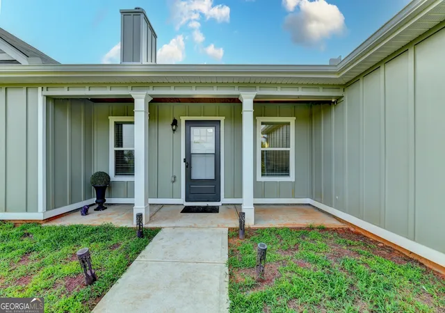 Photo 3 of Sale Pending at 2851 Dawkins Rd, Canon, GA 30520 | MLS# 10816114 | Listing updated on 2026-09-22