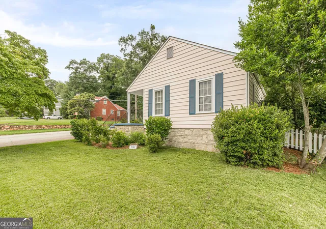 3rd image of 1141 Jefferson Ave, Atlanta, GA 30344 | MLS# 10807414