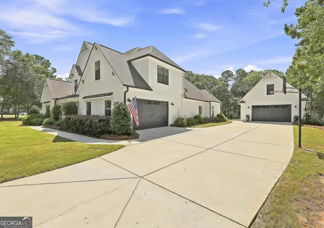 Photo 3 of Single family home for sale at 35 Fern Mill Ln, Senoia, GA 30276 | MLS# 10831064 | Listing updated on 2026-10-02
