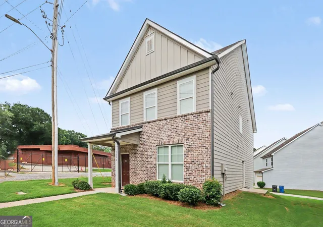 Photo 3 of Single family home for sale at 1894 Stanton Rd, East Point, GA 30344 | MLS# 10772349 | Listing updated on 2026-07-24