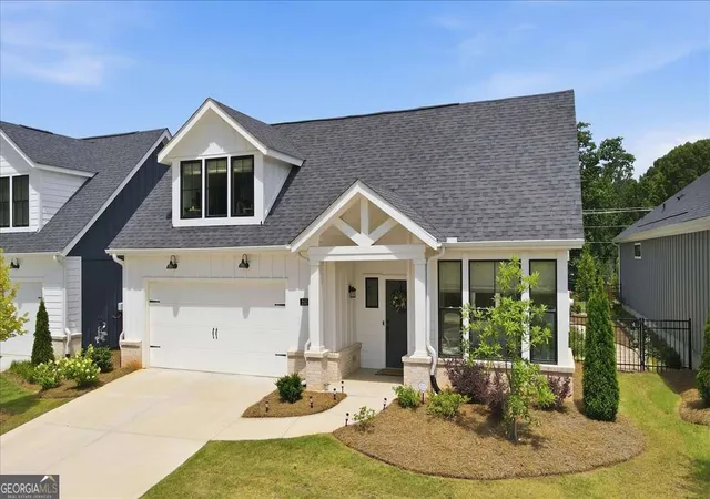 Photo 3 of Single family home for sale at 252 Persimmon Dr, Canton, GA 30115 | MLS# 10791619 | Listing updated on 2026-10-07