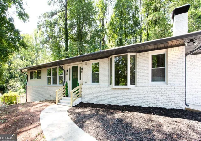 Photo 2 of Single family home for sale at 1460 Loch Lomond Trl Sw, Atlanta, GA 30331 | MLS# 10826182 | Listing updated on 2026-09-23