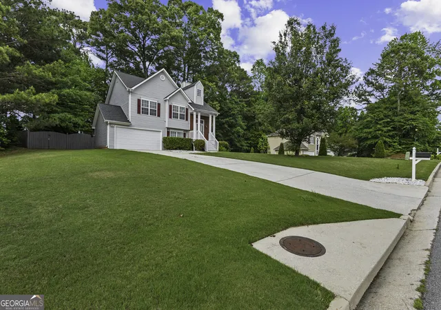 Photo 3 of Single family home for sale at 3070 Harvest Cir, Fairburn, GA 30213 | MLS# 10764763 | Listing updated on 2026-10-02