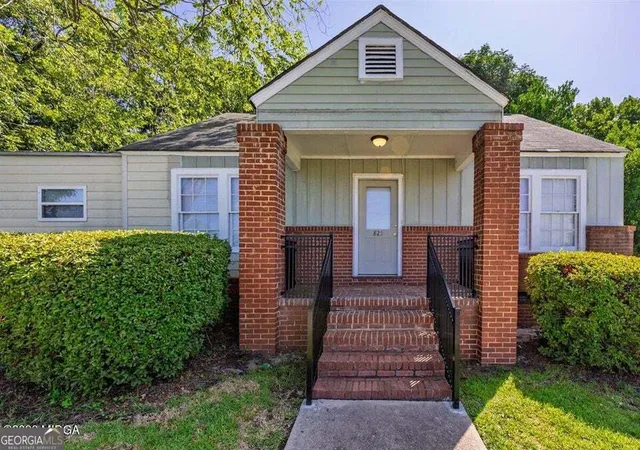 1st image of 825 Maple St, Macon, GA 31201 | MLS# 10818303