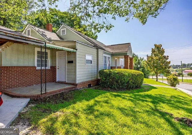 2nd image of 825 Maple St, Macon, GA 31201 | MLS# 10818303