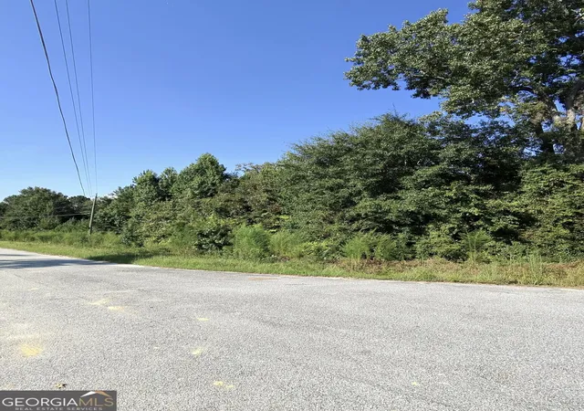 Photo 2 of Sale Pending at 4007 Sunni Ct, Macon, GA 31216 | MLS# 10833741 | Listing updated on 2026-09-10