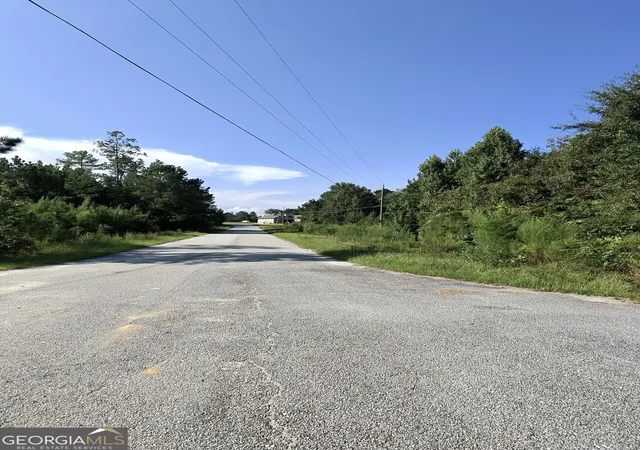 Photo 3 of Sale Pending at 4007 Sunni Ct, Macon, GA 31216 | MLS# 10833741 | Listing updated on 2026-09-10