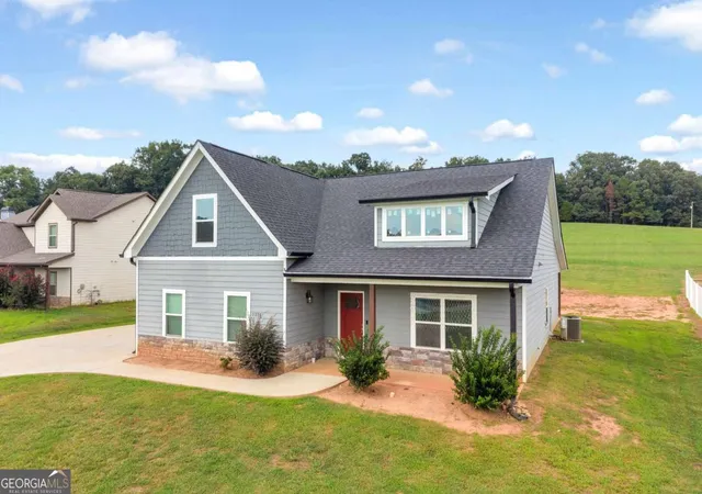 3rd image of 1220 Walters Rd, Lavonia, GA 30553 | MLS# 10829181