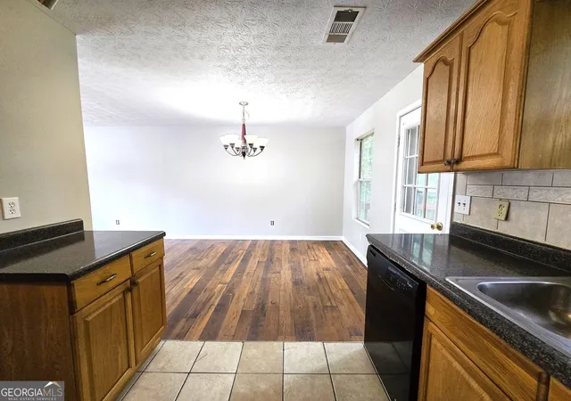 Photo 3 of Single family home for sale at 3163 Aberdeen Way, Lithonia, GA 30038 | MLS# 10770601 | Listing updated on 2026-07-30