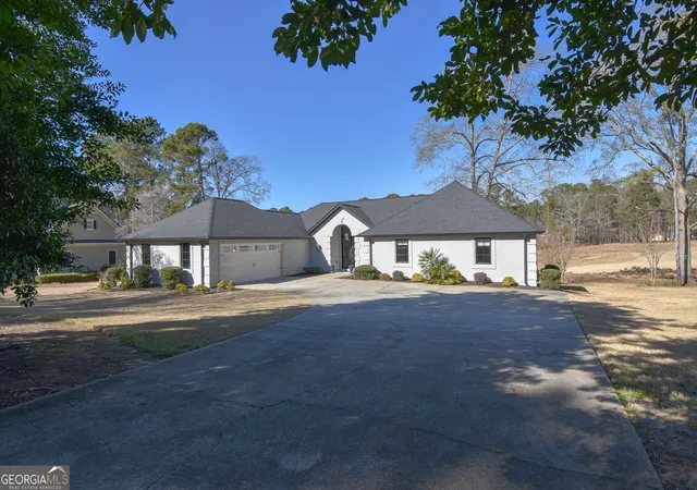 Photo 1 of Single family home for sale at 1091 Fairway Ridge Rd, Greensboro, GA 30642 | MLS# 10694492 | Listing updated on 2026-09-13