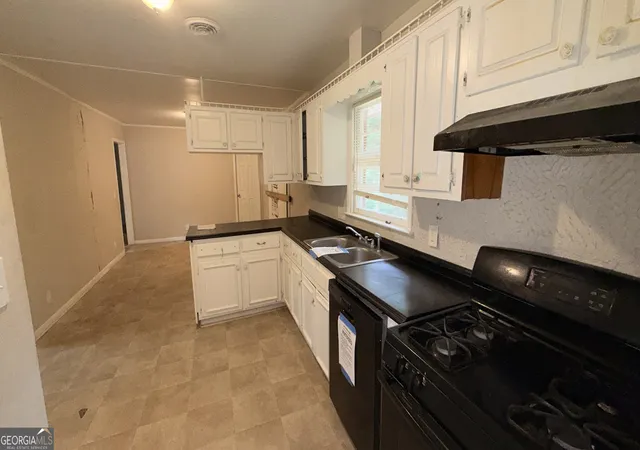 Photo 4 of Single family home for sale at 748 Greenhill Dr NE, Conyers, GA 30012 | MLS# 10804503 | Listing updated on 2026-09-15