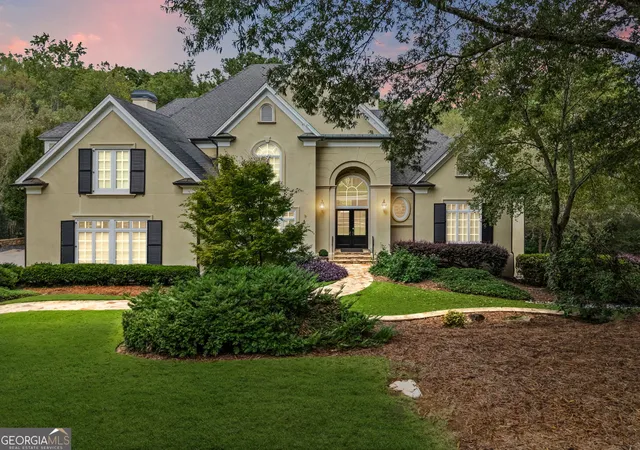 Photo 2 of Sale Pending at 1655 Misty Oaks Dr, Sandy Springs, GA 30350 | MLS# 10625397 | Listing updated on 2026-01-12
