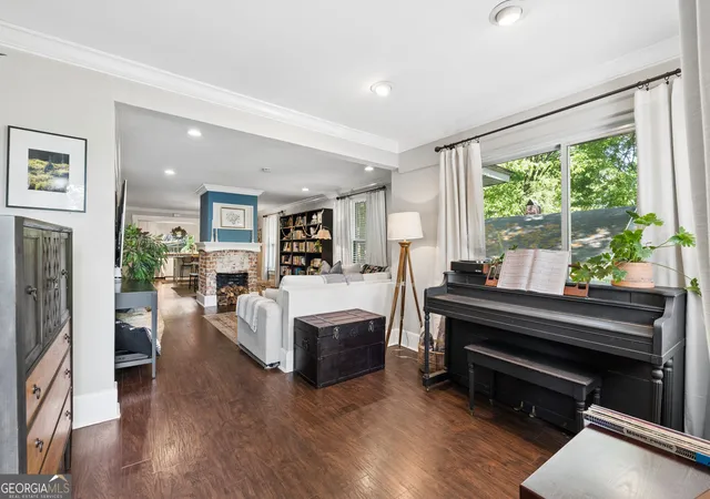 5th image of 2152 Forrest Pl Nw, Atlanta, GA 30318 | MLS# 10738555