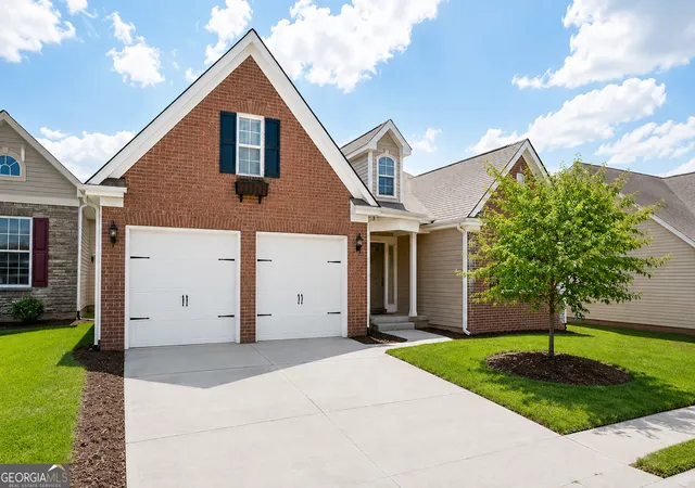Photo 2 of Single family home for sale at 335 Grand Teton Cir, Fayetteville, GA 30215 | MLS# 10799652 | Listing updated on 2026-07-22