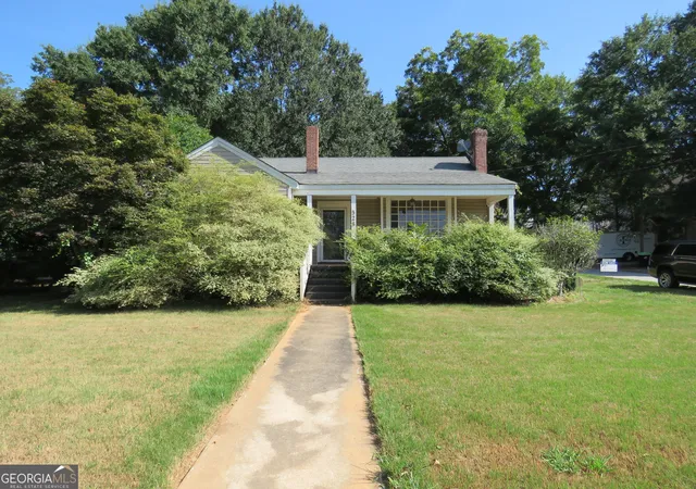 1st image of 328 Taylor St, Barnesville, GA 30204 | MLS# 10828281