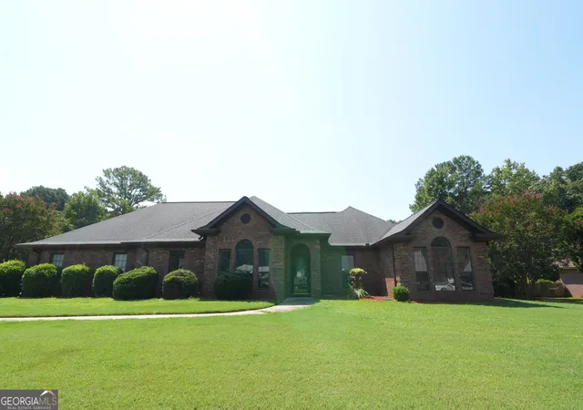 Photo 1 of Single family home for sale at 1041 Forest Hills Dr Se, Conyers, GA 30094 | MLS# 10824374 | Listing updated on 2026-09-07