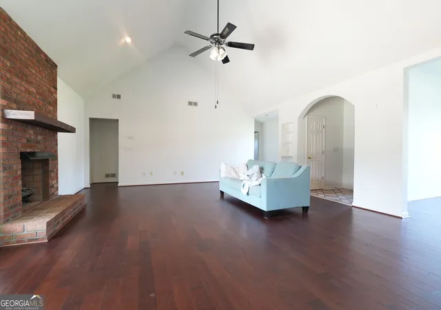 Photo 3 of Single family home for sale at 1041 Forest Hills Dr Se, Conyers, GA 30094 | MLS# 10824374 | Listing updated on 2026-09-07