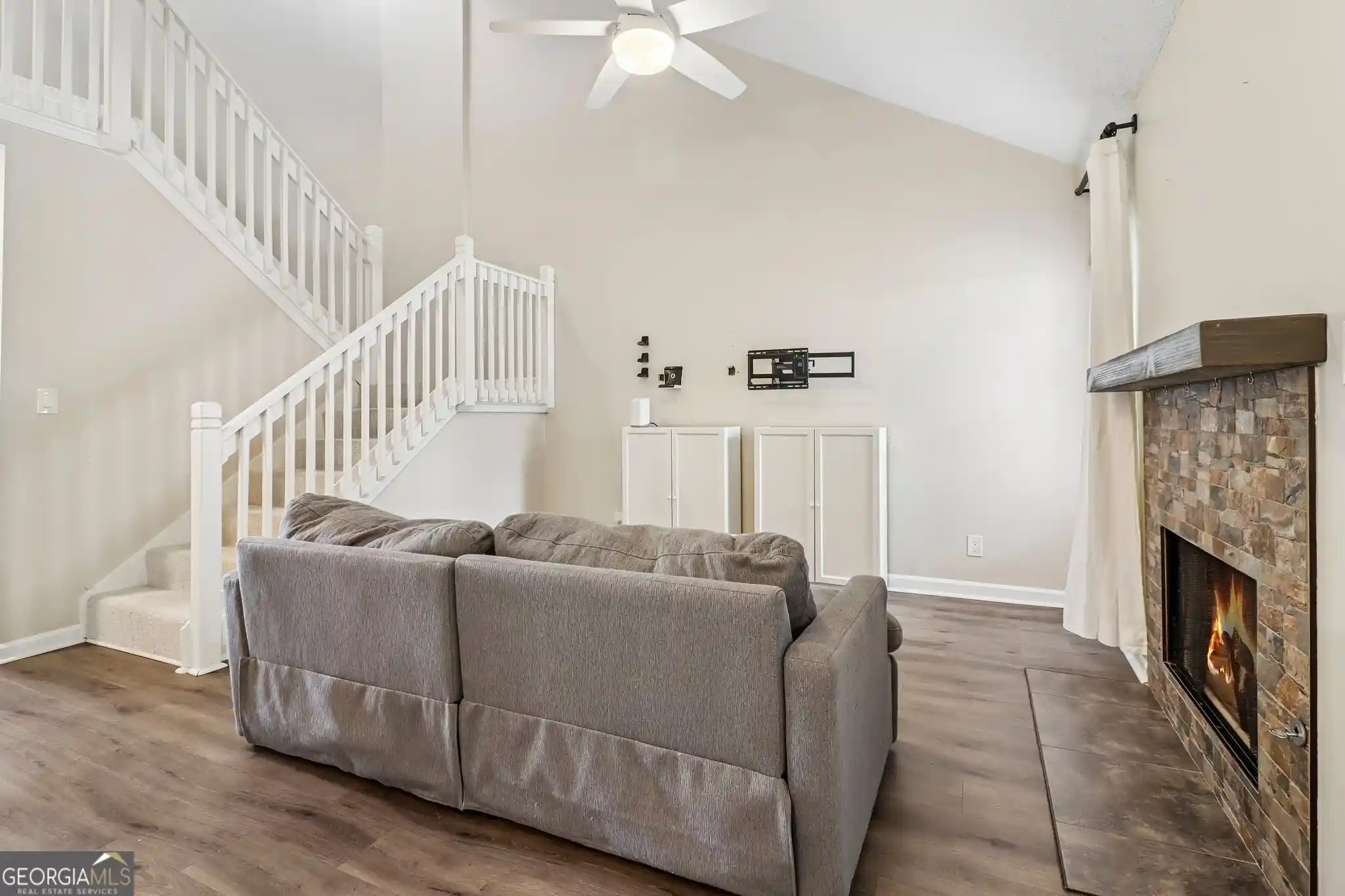 Listing Photo 2 - Condo for sale in 1605 Homestead Trl located at 1605 Homestead Trl, Alpharetta, GA 30004 - Unit 1605 Homestead Trl