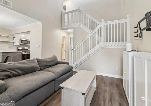 Listing Photo 4 - Condo for sale in building located at 1605 Homestead Trl, Alpharetta, GA 30004