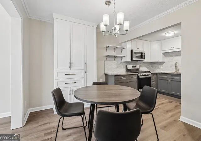 Listing Photo 5 - Condo for sale in building located at 1605 Homestead Trl, Alpharetta, GA 30004