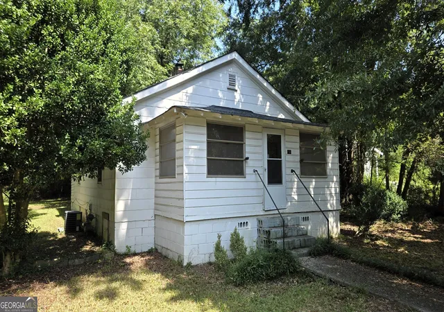 Photo 2 of Single family home for sale at 150 Mimosa Dr, Athens, GA 30605 | MLS# 10825275 | Listing updated on 2026-08-27