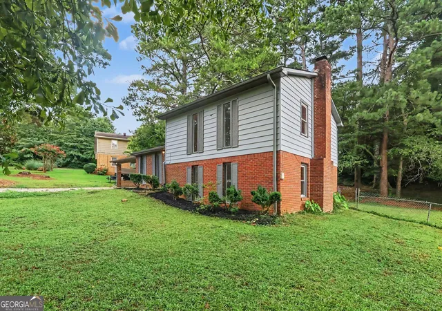 Photo 3 of Single family home for sale at 3124 Stanford Cir, Lawrenceville, GA 30044 | MLS# 10804021 | Listing updated on 2026-08-01