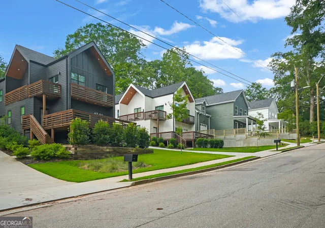 3rd image of 1804 Charles Pl Nw, Atlanta, GA 30318 | MLS# 10796255