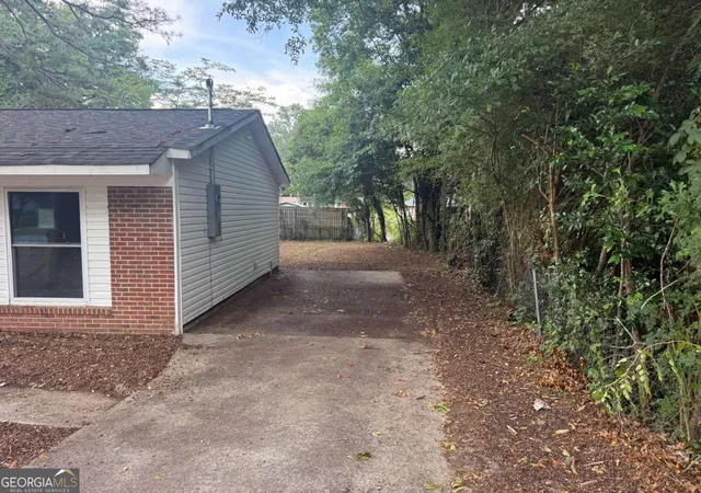 3rd image of 2991 Deeb Dr, Macon, GA 31206 | MLS# 10806819