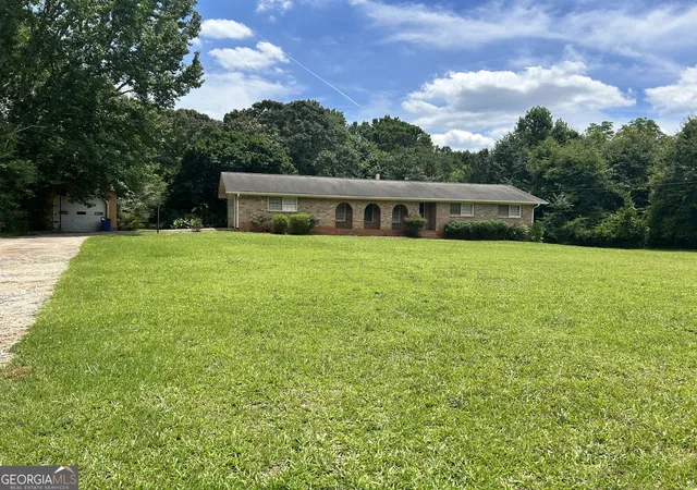 Homes for sale in Fairburn, GA | 7090 Rivertown Rd, Fairburn, GA 30213 | MLS# 10794881