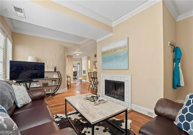 Photo 3 of Condo for sale at 2840 Peachtree Rd Nw #410, Atlanta, GA 30305 | MLS# 10834427 | Listing updated on 2026-09-10