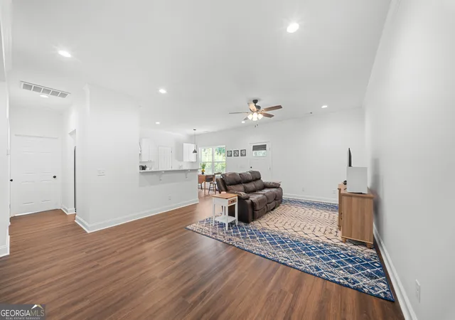 Photo 3 of Sale Pending at 212 Camelia Dr, Sylvania, GA 30467 | MLS# 10758489 | Listing updated on 2026-08-25