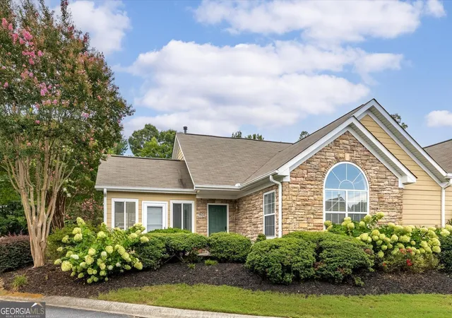Photo 4 of Condo for sale at 2191 Rockbridge Rd #1504, Stone Mountain, GA 30087 | MLS# 10822258 | Listing updated on 2026-08-23