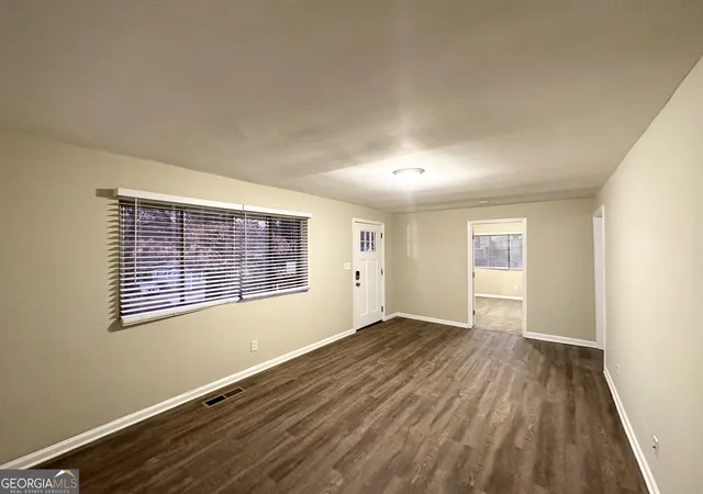 4th image of 320 Brooks Ave Sw, Atlanta, GA 30310 | MLS# 10456996