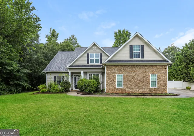 Photo 1 of Single family home for sale at 140 King Richard Dr, Griffin, GA 30223 | MLS# 10818967 | Listing updated on 2026-09-06