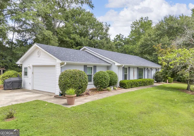 Photo 3 of Sale Pending at 506 Ridgecrest Dr, Elberton, GA 30635 | MLS# 10822640 | Listing updated on 2026-09-16