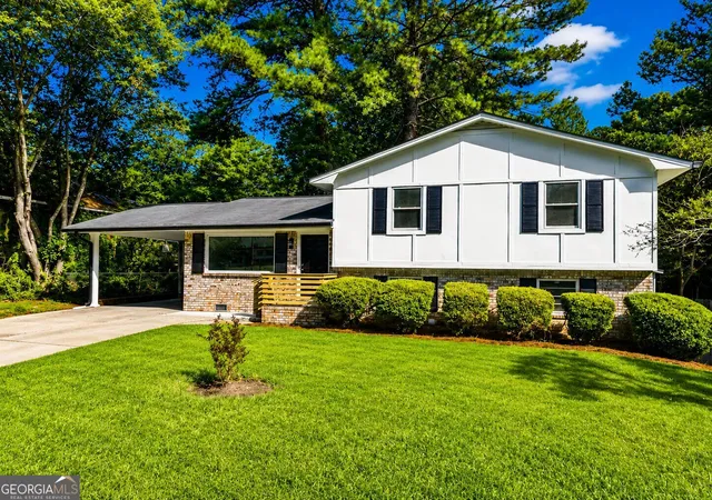Photo 1 of Single family home for sale at 170 Peachtree Ct, Riverdale, GA 30274 | MLS# 10825332 | Listing updated on 2026-08-27