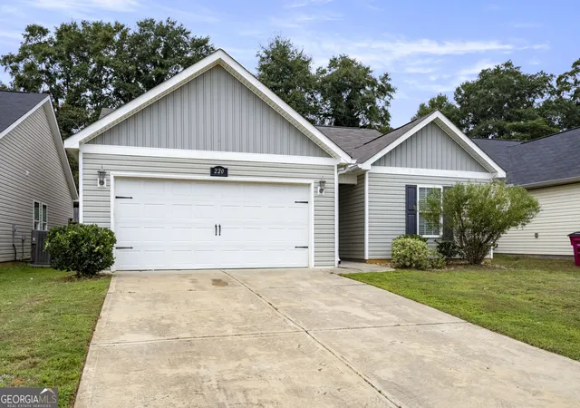 Single family home for sale at 220 Allentown Ln, Macon, GA 31216 | MLS# 10834119