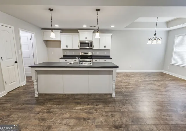 Photo 3 of Sale Pending at 220 Allentown Ln, Macon, GA 31216 | MLS# 10834119 | Listing updated on 2026-10-26