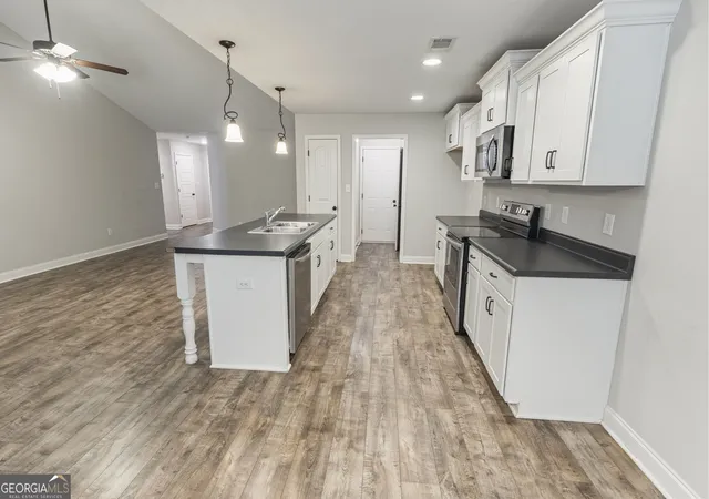Photo 4 of Sale Pending at 220 Allentown Ln, Macon, GA 31216 | MLS# 10834119 | Listing updated on 2026-10-26