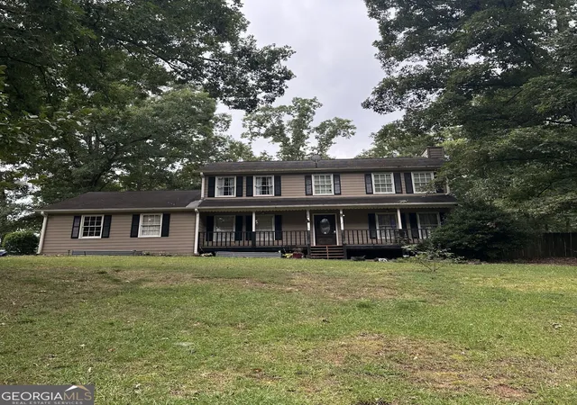 Photo 2 of Single family home for sale at 3410 Quinn Ridge Dr, Snellville, GA 30039 | MLS# 10832109 | Listing updated on 2026-09-18