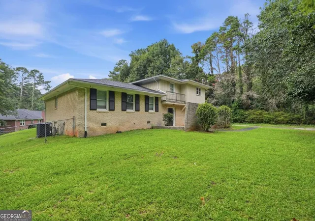 Photo 2 of Single family home for sale at 7037 Dalmatia Dr, Riverdale, GA 30296 | MLS# 10820307 | Listing updated on 2026-08-31