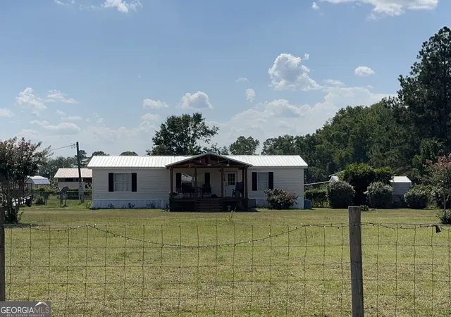 Photo 2 of Manufactured home for sale at 1936 Rushing Rd, Metter, GA 30439 | MLS# 10803350 | Listing updated on 2026-08-02