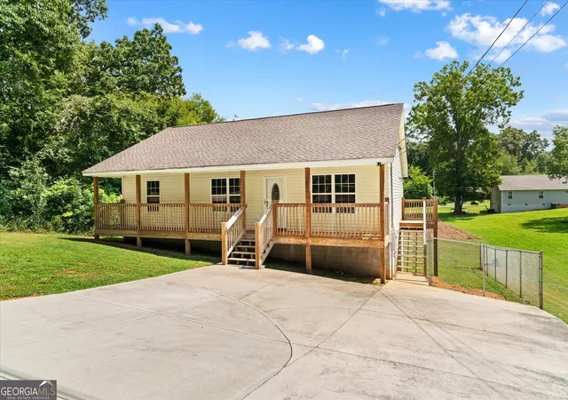 Photo 2 of Sale Pending at 168 Charger Dr, Chatsworth, GA 30705 | MLS# 10827193 | Listing updated on 2026-08-26