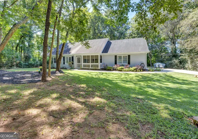 Photo 1 of Single family home for sale at 323 Spring Rd, Covington, GA 30016 | MLS# 10833750 | Listing updated on 2026-09-17
