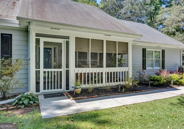 Photo 3 of Single family home for sale at 323 Spring Rd, Covington, GA 30016 | MLS# 10833750 | Listing updated on 2026-09-17