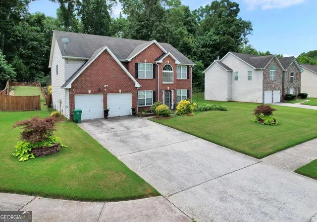 Photo 2 of Single family home for sale at 5119 Miller Woods Dr, Decatur, GA 30035 | MLS# 10810738 | Listing updated on 2026-09-23