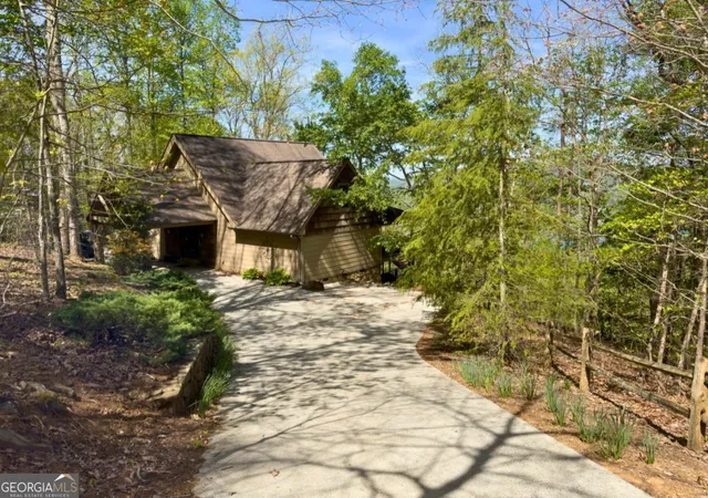 Photo 4 of Single family home for sale at 928 Kirkland Dr, Hiawassee, GA 30546 | MLS# 10707407 | Listing updated on 2026-09-05