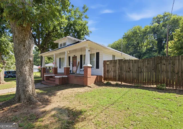 Photo 3 of Single family home for sale at 791 Park Ave SE, Lindale, GA 30147 | MLS# 10830062 | Listing updated on 2026-09-22
