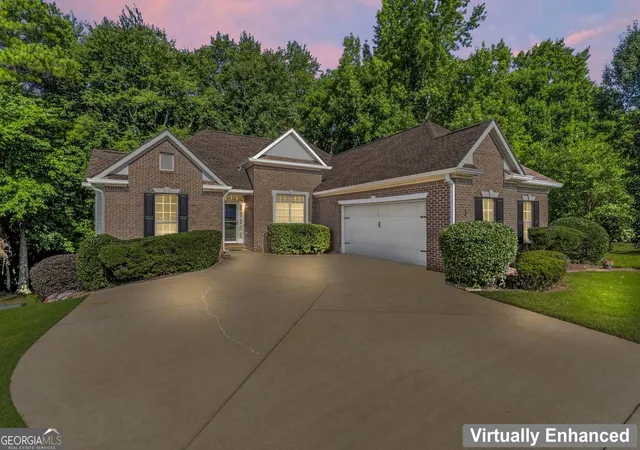 Homes for sale in Newnan, GA | 3 Kingsbrook Cvs, Newnan, GA 30265 | MLS# 10802733