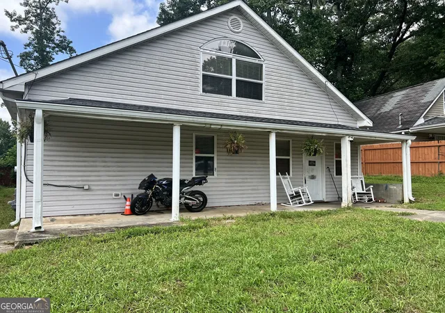 Photo 1 of Sale Pending at 4004 Campbellton Rd Sw, Atlanta, GA 30331 | MLS# 10817916 | Listing updated on 2026-09-14
